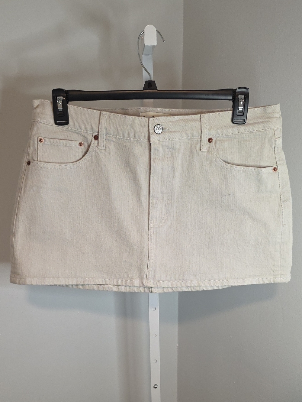 Abercrombie & Fitch Cream Denim Midi Skirt / Size 31